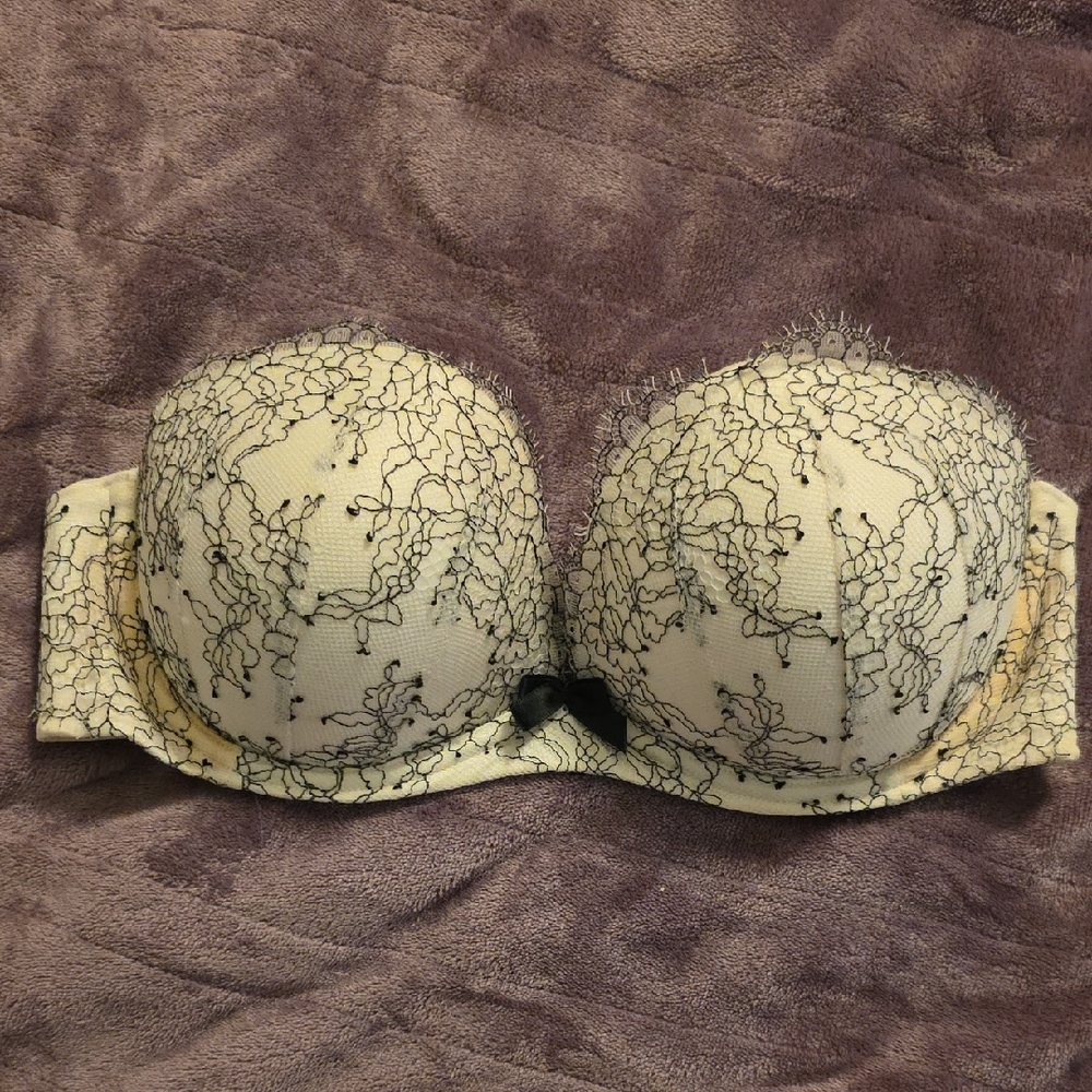 Victoria's Secret Cream and Black Lace Bra